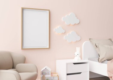 Modern çocuk odasındaki duvara asılı boş dikey resim çerçevesi. Çerçeve çağdaş tarzda modellenir. Bedava, fotoğraf için fotokopi alanı, poster. Oyuncaklar, yatak, koltuk. Manzarayı kapat. 3B görüntüleme