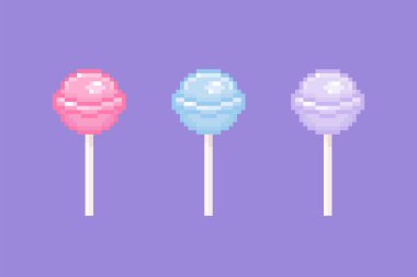 Piksel sanat lolipop çizim seti. Klasik yuvarlak lolipoplar retro 8 bit oyun tarzında. Piksel izole edilmiş pembe mor yuvarlak lolipop ikonu. Vektör.