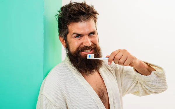 Man Brushing Teeth Toothbrush Tootpaste Oral Care Dental Hygiene Bearded — 스톡 사진