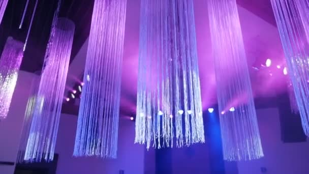Details of the decoration of the hall for a wedding in a restaurant, banquet hall.Slow motion — Stock Video