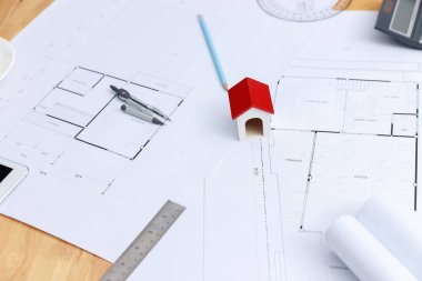 Planlarla çalışan Mühendis ve Mimar, Mühendis Mimarlar ve İç mimari