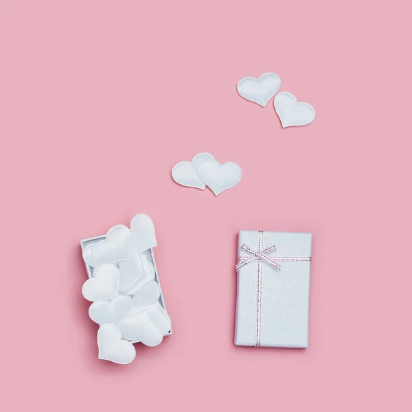Valentines Day Latar Belakang Dengan Kotak Penuh Dan Terbang Hati — Stok Foto
