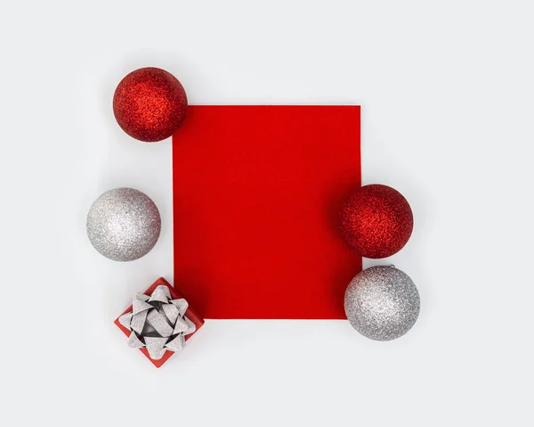 Buone Feste Buon Natale Concetto Capodanno Carta Rossa Con Palline — Foto Stock