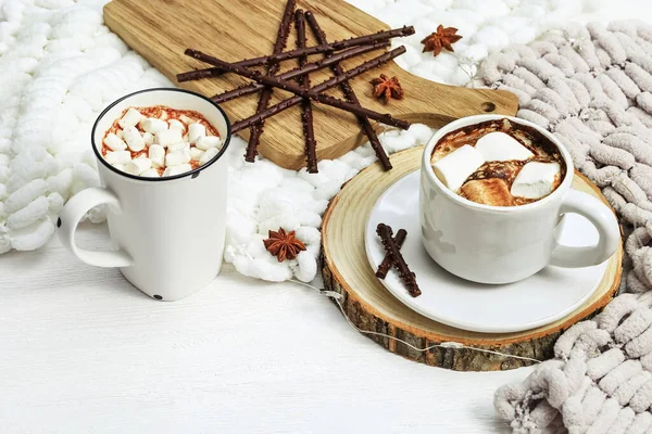 Cozy home atmosphere, hot chocolate for two, sweets — Stock Photo, Image