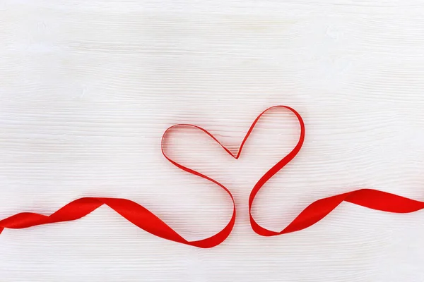 Shape Heart Red Ribbon White Wood Background Happy Saint Valentin — Stock Photo, Image