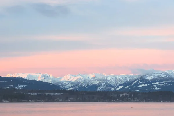 Atardecer Colores Rosados Atmosféricos Cielo Del Amanecer Sobre Glaciar Comox — Foto de Stock