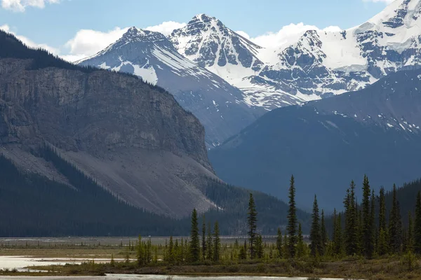 Scenic Picturesqu View Mountain Glacier Landscape Icefields Parkway Banff Jasper — Stockfoto