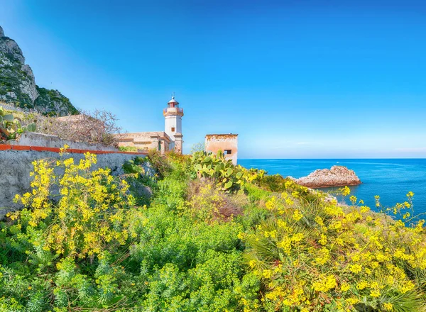 Hari Yang Cerah Atas Capo Zafferano Lighthouse Tujuan Wisata Populer — Stok Foto