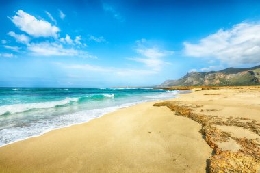San Vito Burnu yakınlarındaki Isolidda Sahili 'nin inanılmaz deniz manzarası. Monte Cofano Ulusal Parkı 'nın popüler seyahat yeri. Konum: San Vito Lo Capo, Trapani ili, Sicilya, İtalya, Avrupa