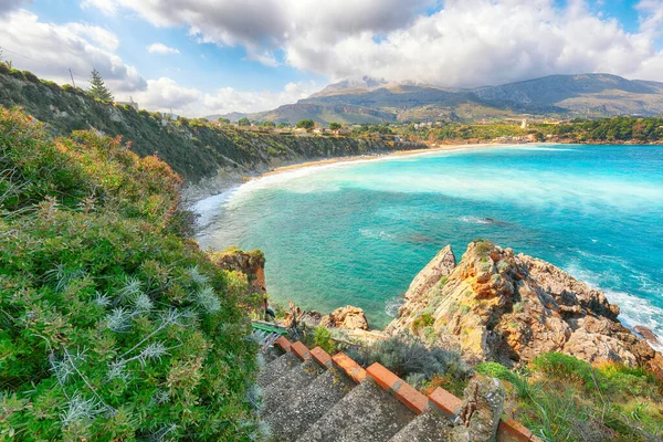 在卡斯特拉马尔德尔戈尔福附近的圭达洛卡海滩上 令人惊奇的海景 受欢迎的旅游目的地 Castellammare Del Golfo Province Trapani Sicily Italy — 图库照片