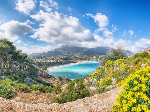 在卡斯特拉马尔德尔戈尔福附近的圭达洛卡海滩上 令人难以置信的海景 受欢迎的旅游目的地 Castellammare Del Golfo Province Trapani Sicily Italy — 图库照片