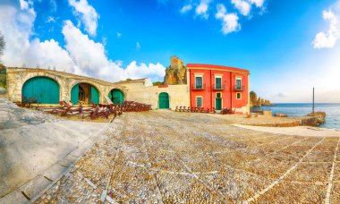 Tonnara di Scopello 'nun inanılmaz sahnesi. Akdeniz 'de popüler seyahat rotası. Konum: Scopello, Trapani ili, Sicilya, İtalya, Avrupa