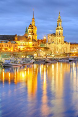 Elbe Nehri 'nde, Kutsal Üçlü ya da Hofkirche Katedrali, Bruehl' s Terrace ya da Avrupa Balkonu: Dresden, Saksonya Eyaleti, Almanya, Avrupa
