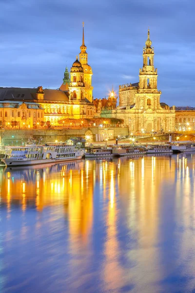 Sunset on Elbe river with panorama of Cathedral of the Holy Trinity or Hofkirche, Bruehl's Terrace or The Balcony of Europe Location: Dresden, state of Saxony, Germany, Europe
