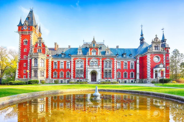 Breathtaking autumn landscape with Plawniowice palace. Popular tourist destination. Location: Plawniowice, Upper Silesia, Poland, Europe