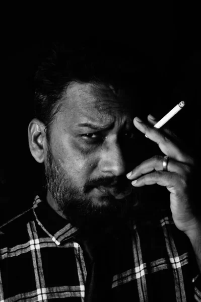 Angry Man Smoking Front Black Background Santosh Kharat — Fotografia de Stock