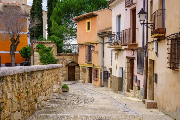 Πολύχρωμα Παλιά Σπίτια Στη Γραφική Πόλη Της Κουένκα Ισπανία — Φωτογραφία Αρχείου