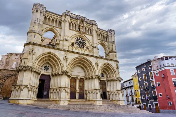 Gotische Kathedrale Von Cuenca Mit Ihrer Beeindruckenden Alten Steinfassade Spanien — Stockfoto