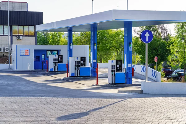 Stacja Benzynowa Strefie Przemysłowej Tankować Bardzo Wysokimi Cenami Względu Inflację — Zdjęcie stockowe