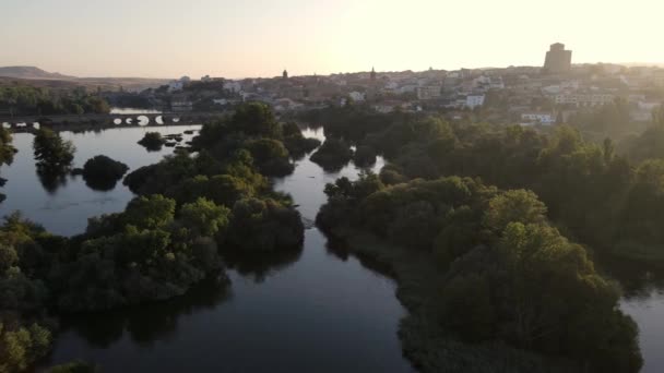 Medieval City Hill River Its Feet Golden Sunset Clear Sky — Video Stock