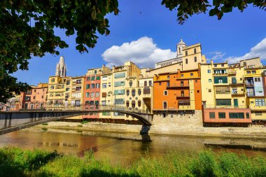 Bridge that crosses the River Onyar and gives access to the old town of Girona, Catalonia, Spain