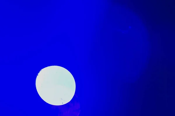 Θολή Φόντο Μπλε Bokeh Από Φως Λέιζερ Και Φώτα Ντίσκο — Φωτογραφία Αρχείου