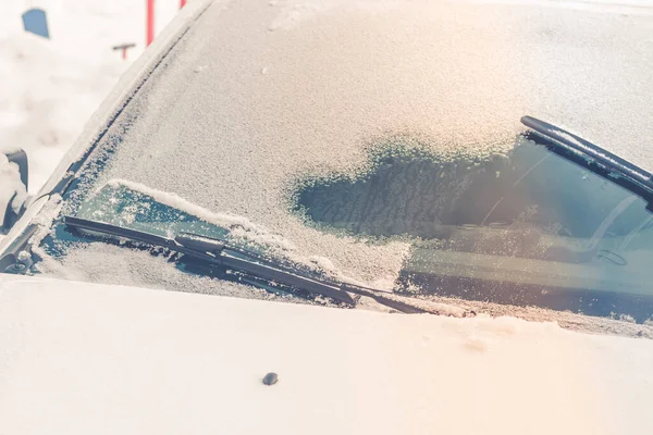 Tergicristalli Sull Auto Puliscono Neve Dal Parabrezza Inverno — Foto Stock