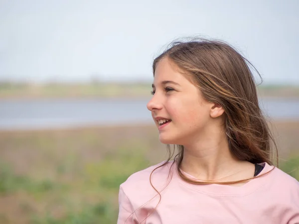 Smiling Young Teenage Girl Enjoys Beautiful Spring Meadow Happy Girl — Photo