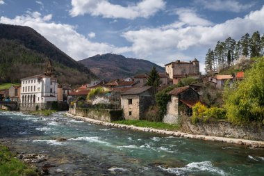 Seix, Fransa 'da Ariege Bölümü Pyrenean köyü.