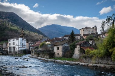 Seix, Fransa 'da Ariege Bölümü Pyrenean köyü.