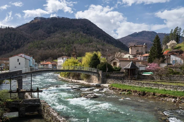 Seix, Fransa 'da Ariege Bölümü Pyrenean köyü.