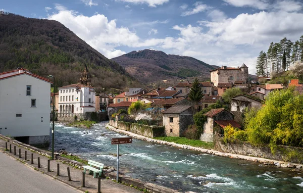 Seix, Fransa 'da Ariege Bölümü Pyrenean köyü.
