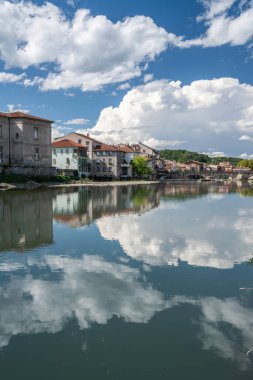Saint-Girons şehri, Fransa 'nın güneybatısındaki Ariege bölgesinde.