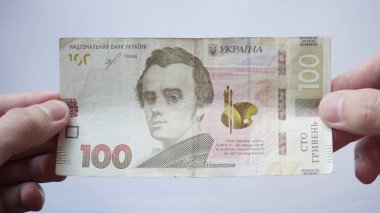 Yüz Ukraynalı hryvnia banknot