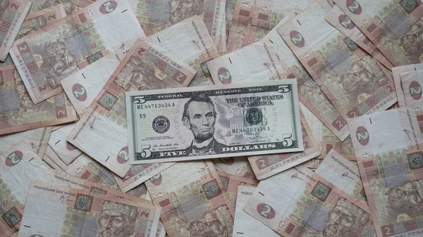 Dinero Ucraniano Americano Denominaciones Dos Hryvnias Cinco Dólares Cinco Dólares — Foto de Stock