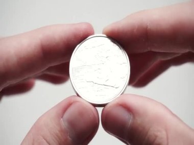 Ukrayna 'nın askeri sıhhiyelerine 10 hryvnia' lık bir hatıra madeni para ithaf edilmiştir.