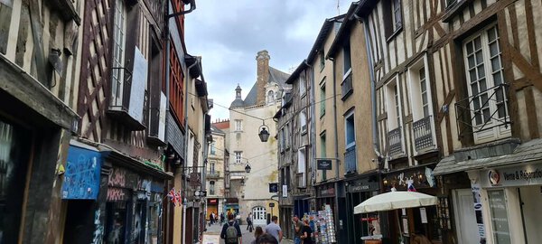 Старые дома в центре города Ренн, Франция