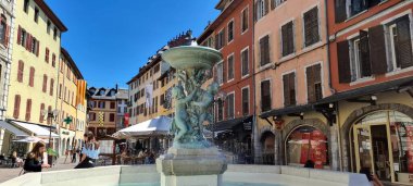 Fransa, Fransa 'da Bir Çeşme