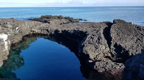 Kara Lavlar Santiago Adası Nda Galapagos Takımadası Ekvador Kayalar — Stok fotoğraf