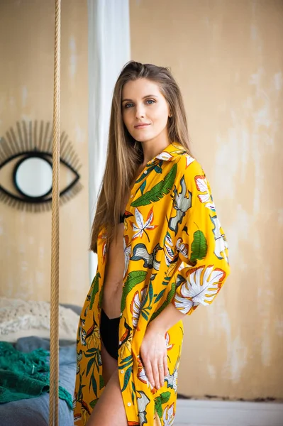 Vacker Kvinna Strandkläder Kläder — Stockfoto
