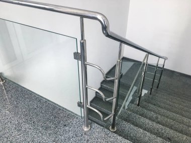 Toz kaplama teknolojisi. Metal endüstrisini koru.