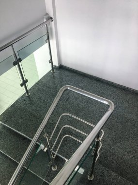 Toz kaplama teknolojisi. Metal endüstrisini koru.