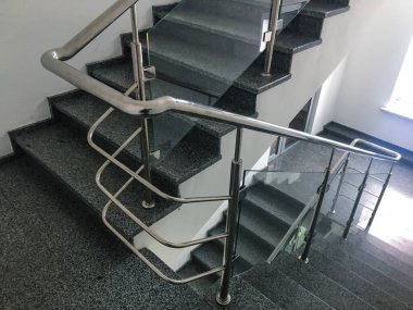 Toz kaplama teknolojisi. Metal endüstrisini koru.