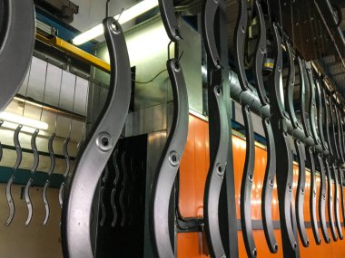 Toz kaplama teknolojisi. Metal endüstrisini koru.