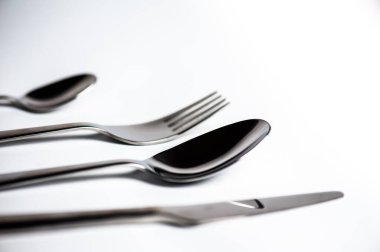 çatal, bıçak, kaşık, çay kaşığı, çatal bıçak beyaz arka planda izole edilmiş, kırpma yolu