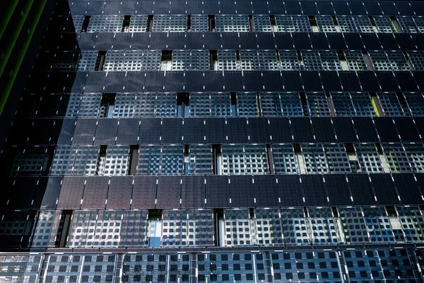 Painéis Solares Eficientes Energia Moderna Casa Para Gerar Energia Solar — Fotografia de Stock