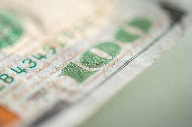 Dolar arka plan, yüz ABD Doları banknot faturaları, birçok Amerikan nakit para, seçici odak.