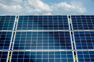 Güneş paneli, fotovoltaik, alternatif elektrik kaynağı - seçici odak, kopyalama alanı