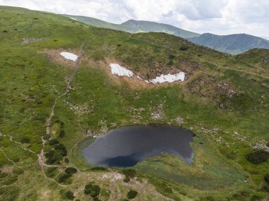 Dağların güzel manzarası
