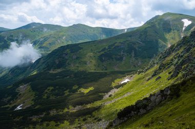 Karpat Dağlarının güzel manzarası